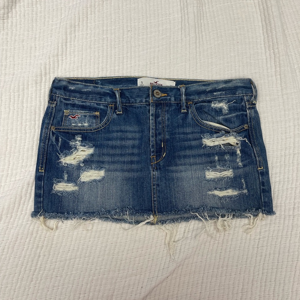 Like new Juniors Hollister Jean skirt, size 5, distressed